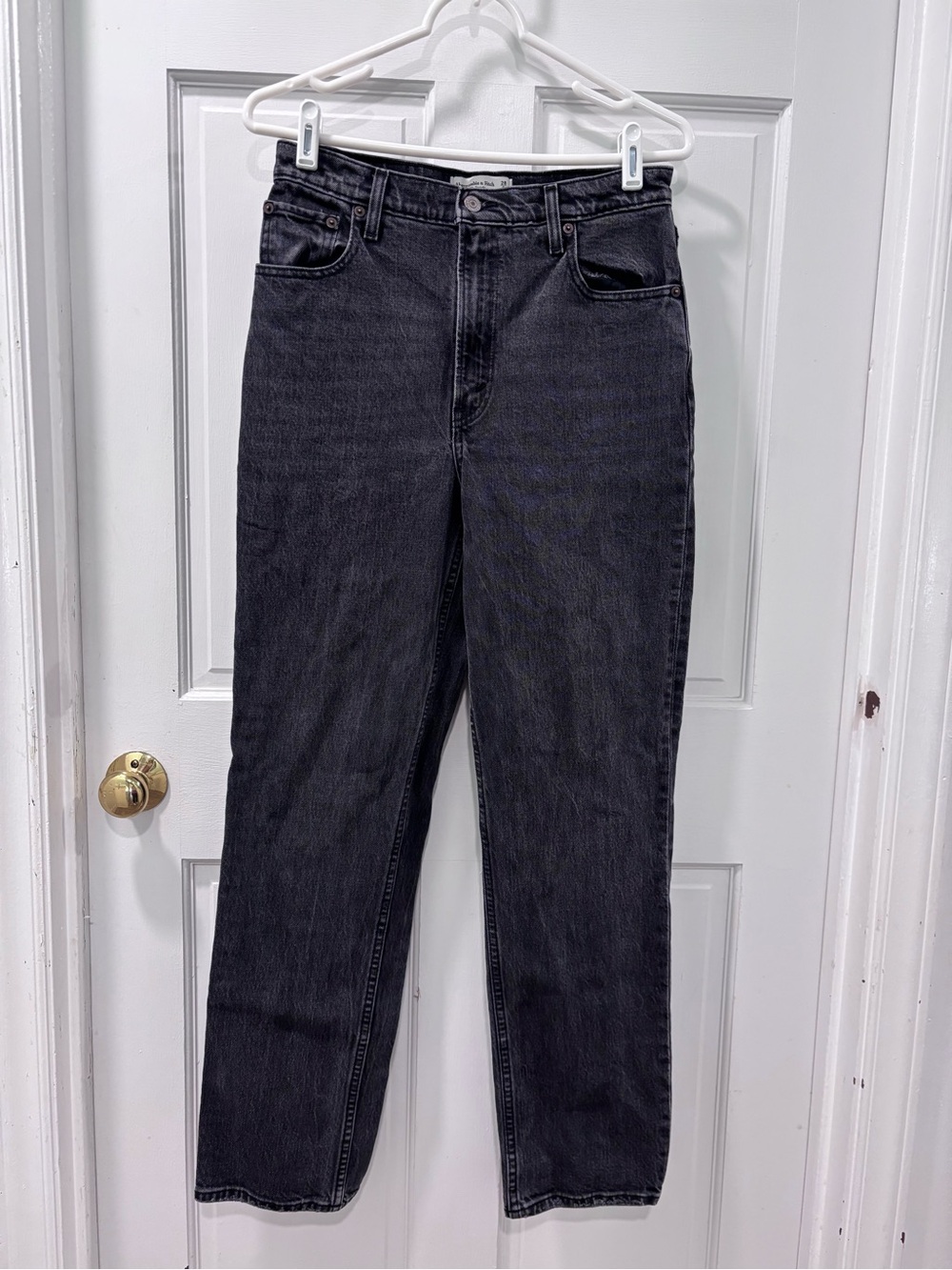 Abercrombie & Fitch Women’s The 90s Straight Ultra High Rise Jeans 28/6R Black